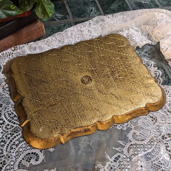 9" x 11" Vintage Italian Florentine Gold Gilt Decorative Wooden Serving Tray - Picture 3 of 10